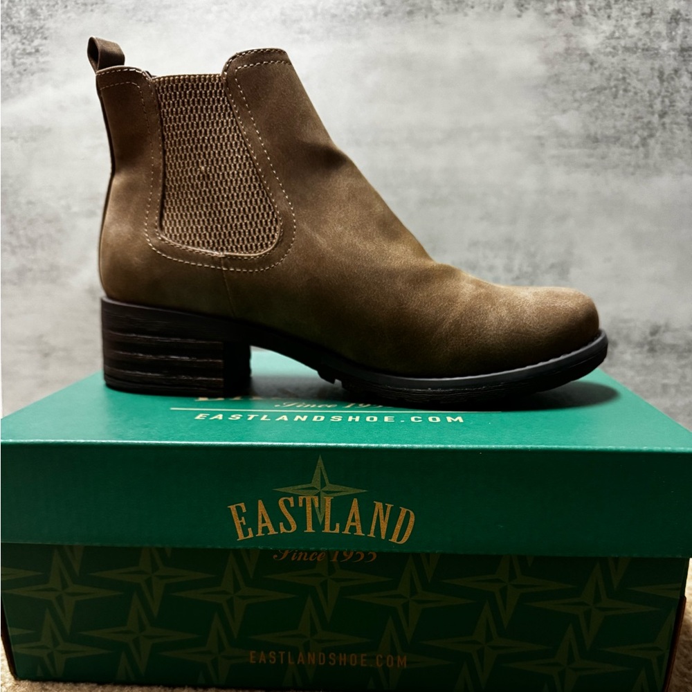 Eastland Jasmine Brown Ankle Boots with Elastic Panels - Women’s